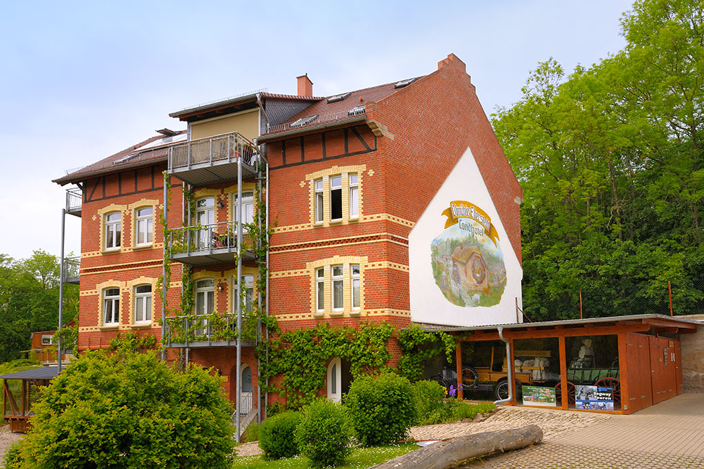 Schwimmendes Hüttendorf Hotel