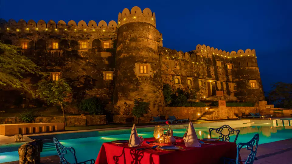 Rajasthan_Pool_side_dining