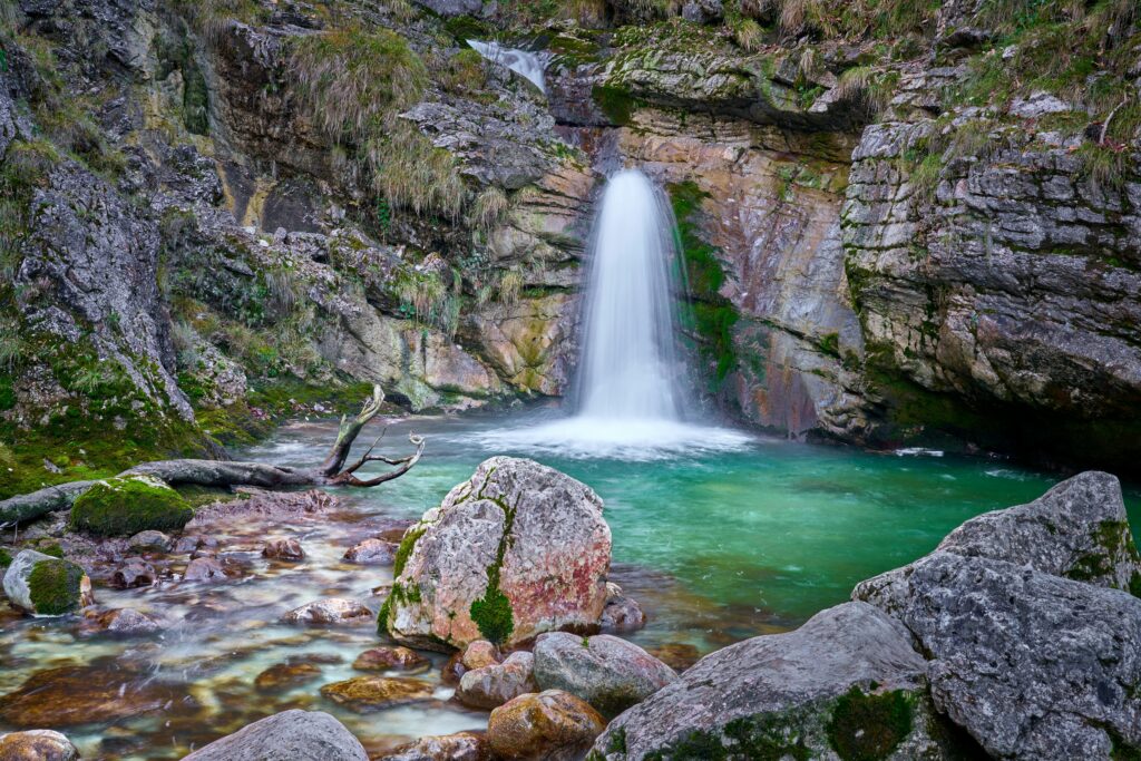 Top 10 Außergewöhnliche Kurztrips mit Kindern in Deutschland 🌟 10 Kurztrips mit Kindern in Deutschland -Triberger Wasserfälle Baden-Württemberg – Wasser und Wanderungen