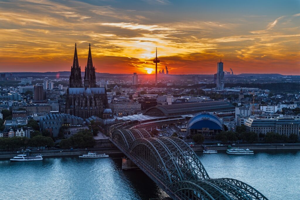 UNESCO Welterbestätten in Deutschland Liste: Entdecke die 54 kulturellen und natürlichen Schätze 2 UNESCO-Welterbestätten in Deutschland Kölner Dom